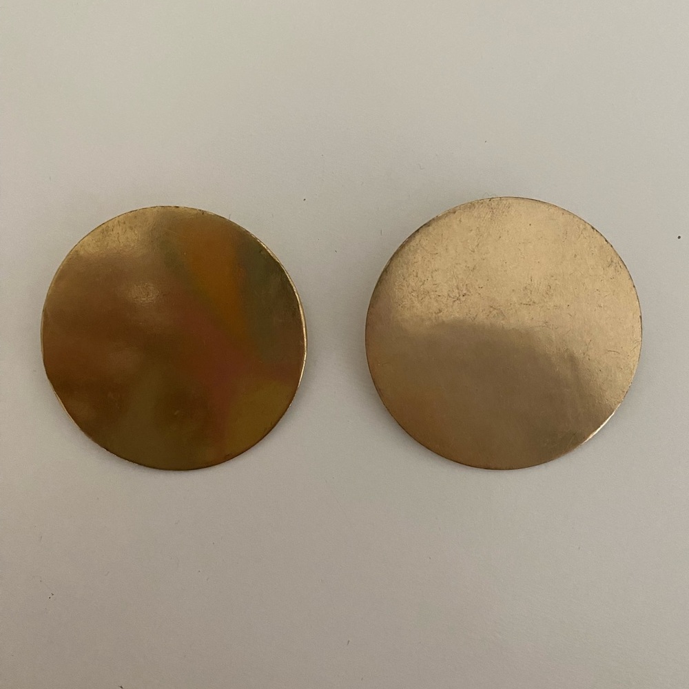 Gorgeous boho round flat gold studs